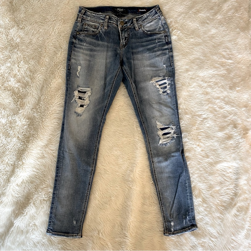 Silver Jeans destructed Girlfriend jeans